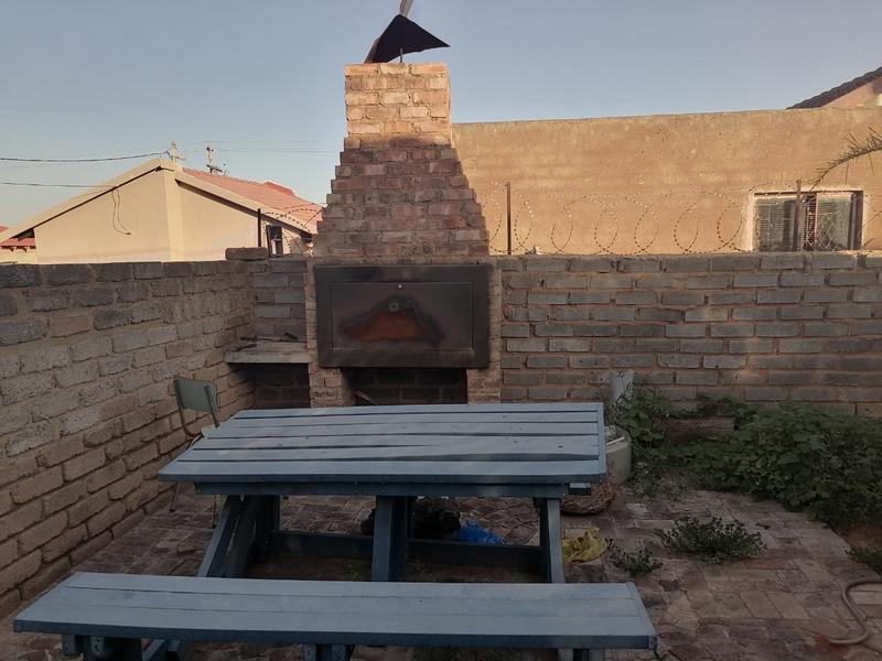 3 Bedroom Property for Sale in Mabopane North West